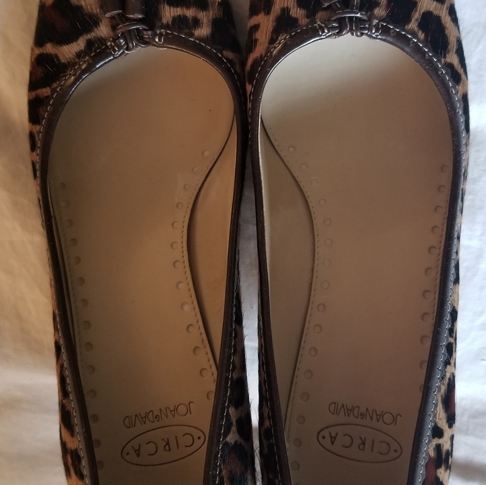 Shoes - Picture 2 of 3